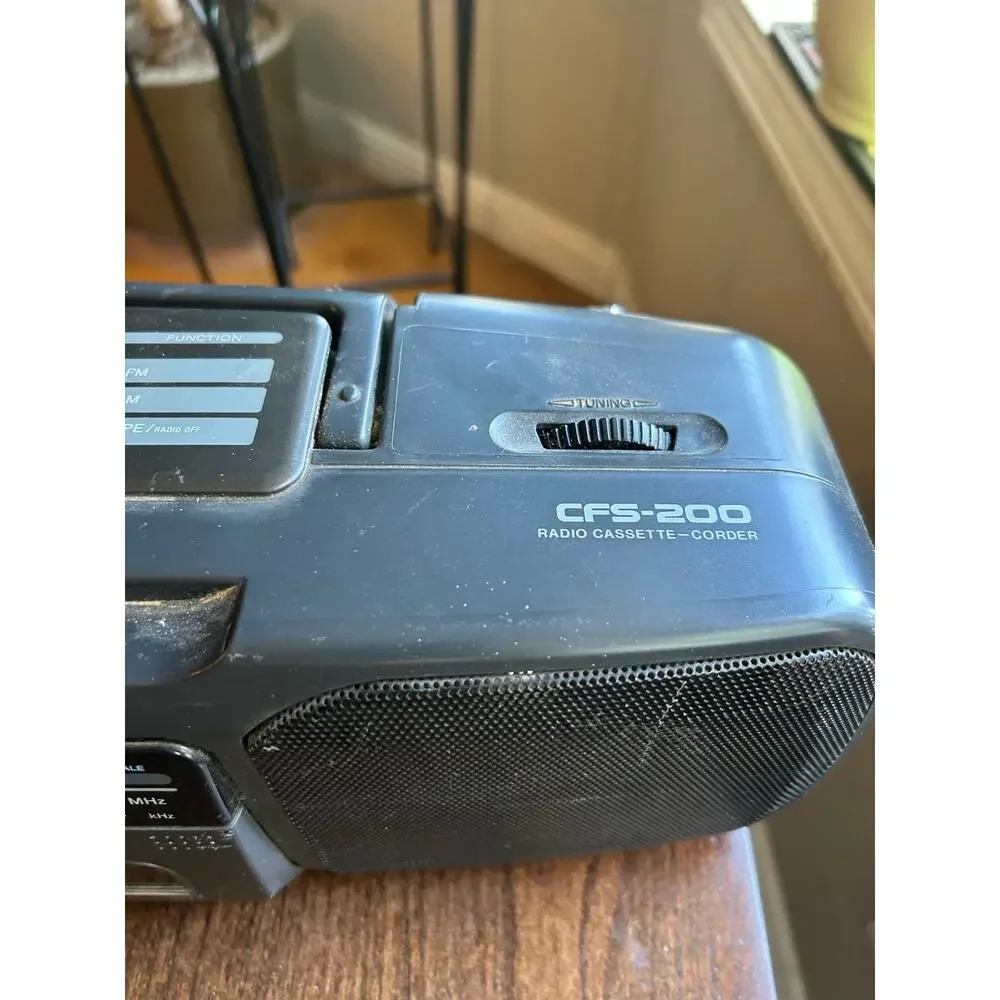 VTG Sony CFS-200 Stereo FM/AM Radio Cassette Recorder Compact Boombox Working